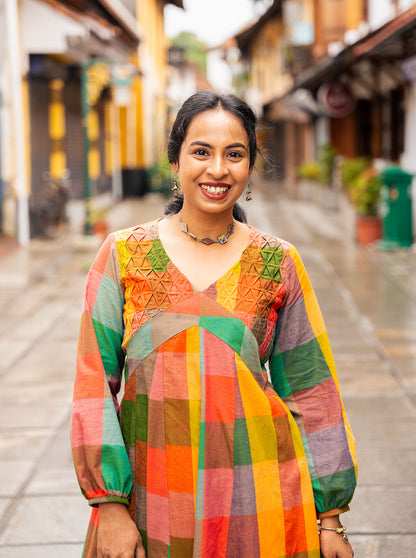 Madras checks kurti 3/4th sleeves and V-neck closeup